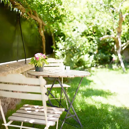 Sdb Privees A Parking Gratuit Pres De Paris Bed & Breakfast