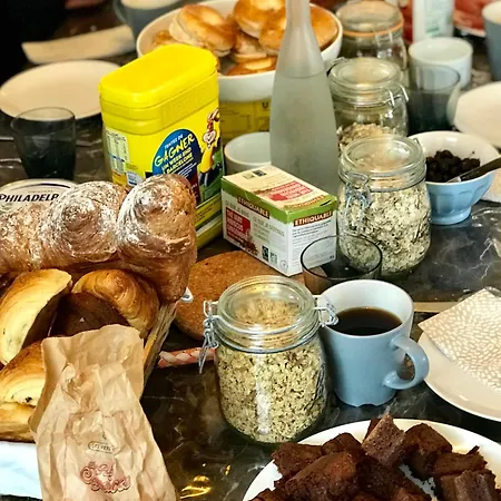 Sdb Privees A Parking Gratuit Pres De Paris Bed & Breakfast Chatou